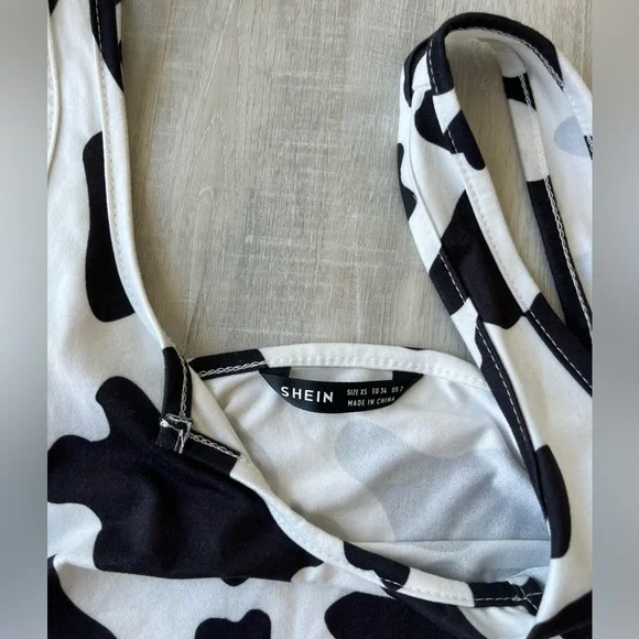SHEIN White & Black Cow Print Crop Tank Top w/Lettuce Edge Scoop Notch Neck XS - Picture 5 of 5